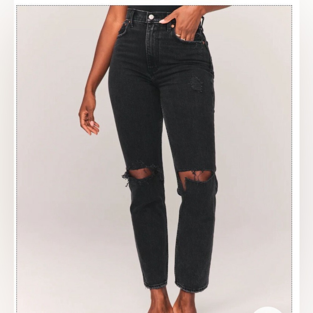 ABERCROMBIE & FITCH • Curve Love 90s Ultra High Rise Relaxed Black Jeans